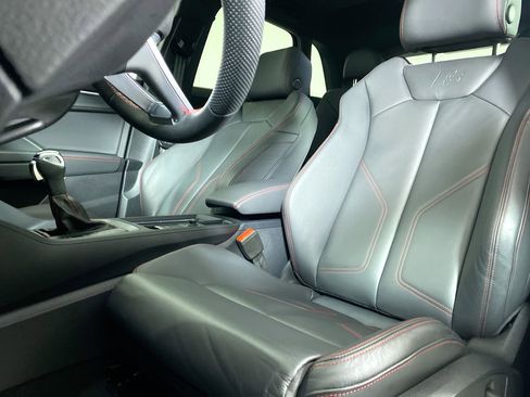 Certified 2025 Audi Q3 2.0T Premium Plus w/ Premium Plus Package image 25