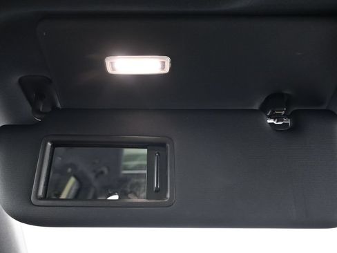Certified 2026 Porsche Cayenne AWD/4WD image 30