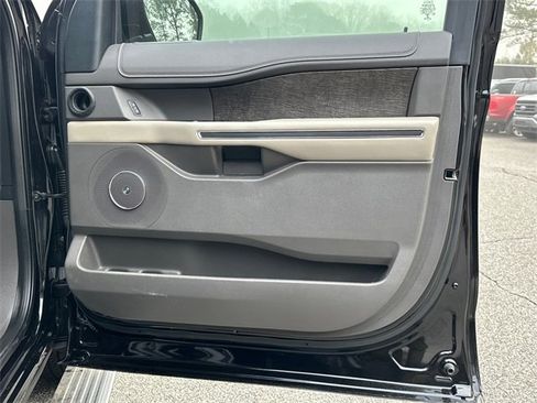 Certified 2021 Ford Expedition Limited image 14