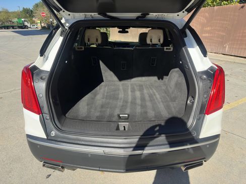 Used 2017 Cadillac XT5 Base 4dr SUV image 18