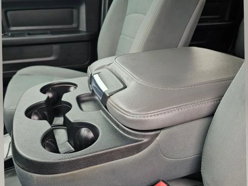 Used 2018 RAM 1500 Express w/ Express Value Package AWD/4WD image 16
