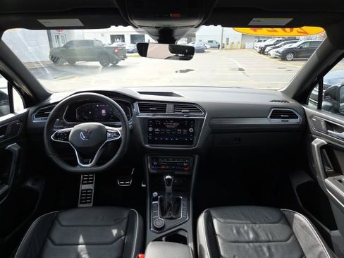 Certified 2024 Volkswagen Tiguan SEL R-Line AWD/4WD image 24