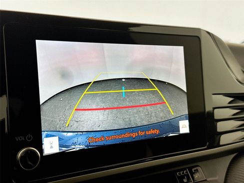 Certified 2025 Toyota Camry SE image 25