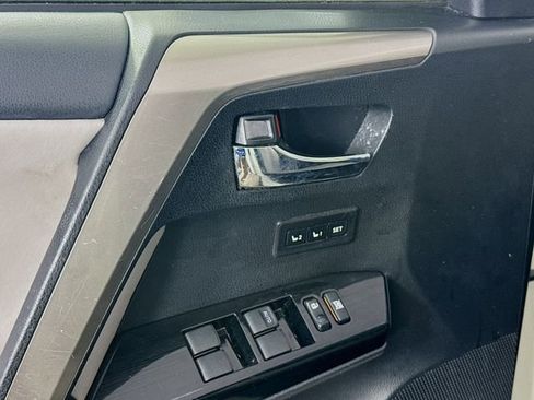 Used 2018 Toyota RAV4 Limited image 21