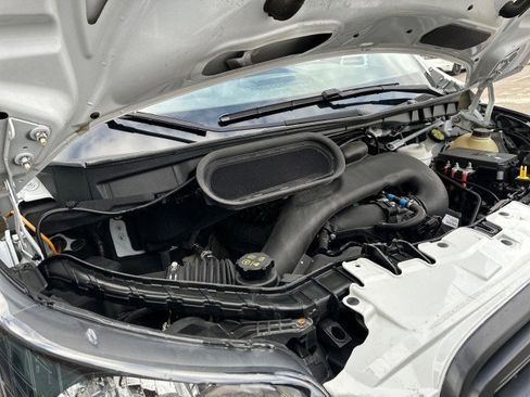 Used 2018 Ford Transit 250 130 Low Roof image 17