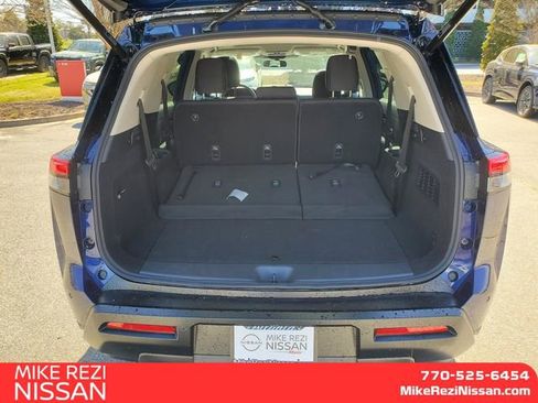 New 2026 Nissan Pathfinder SV w/ SV Premium Package AWD/4WD image 7