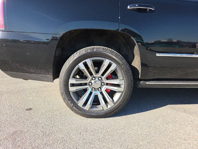 Used 2019 GMC Yukon Denali w/ Denali Ultimate Package AWD/4WD image 12