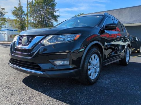 Used 2019 Nissan Rogue SV image 8