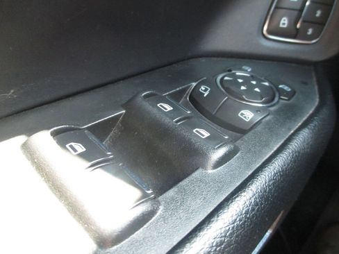 Used 2019 Ford Expedition Limited w/ Equipment Group 302A AWD/4WD image 29