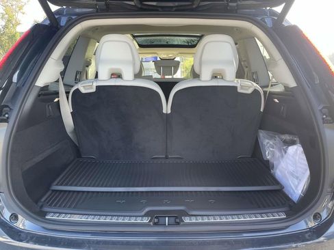 New 2026 Volvo XC90 B6 Ultra image 32