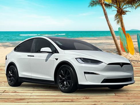 Used 2024 Tesla Model X image 8
