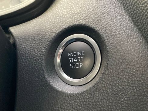 Used 2025 Toyota Corolla SE FWD image 15