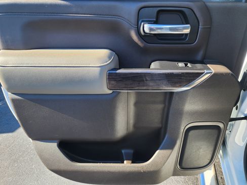 Used 2020 Chevrolet Silverado 3500 LTZ w/ LTZ Premium Package image 18