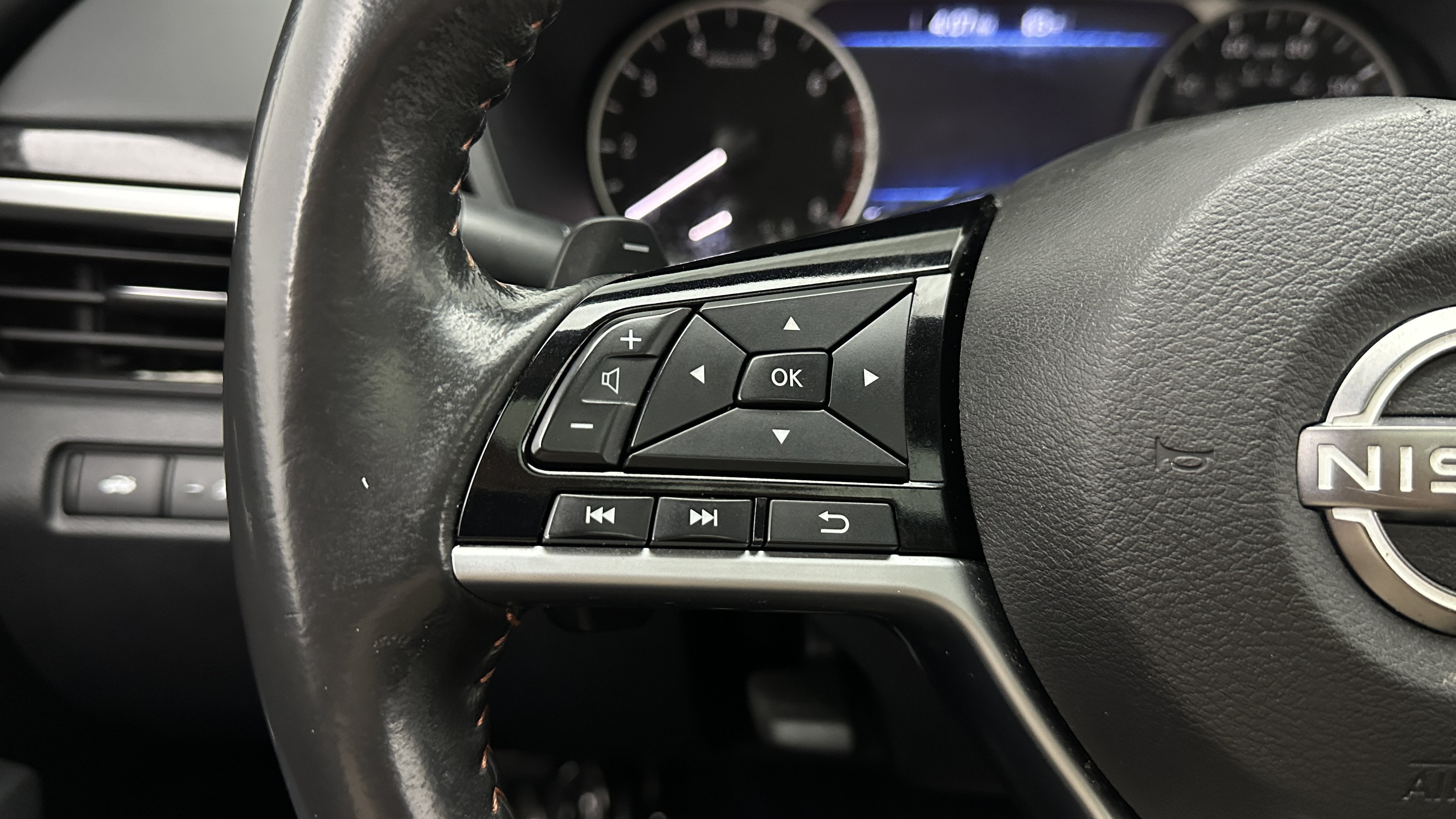 Used 2023 Nissan Altima 2.5 SR w/ SR Premium Package FWD image 26