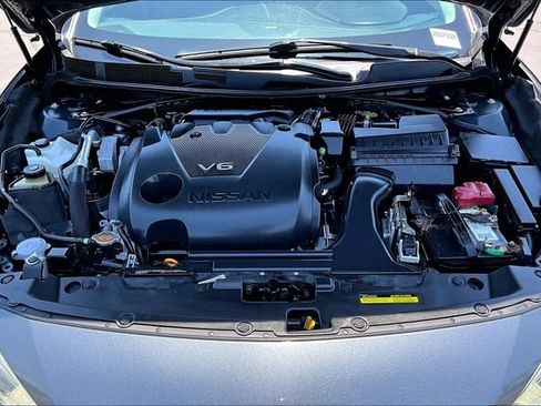 Certified 2017 Nissan Maxima Platinum FWD image 30