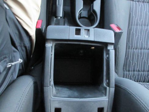 Used 2012 Jeep Wrangler Unlimited Sport image 28