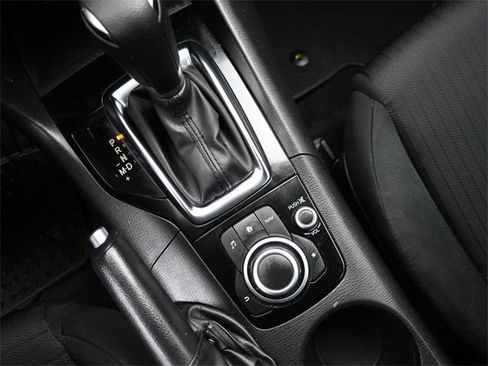Used 2016 MAZDA MAZDA3 i Sport image 18