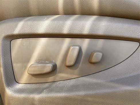 Used 2018 GMC Yukon SLT w/ Open Road Package image 29