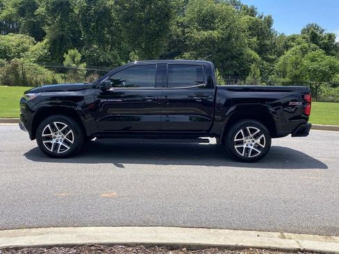 Used 2023 Chevrolet Colorado Z71 w/ Z71 Convenience Package 2 AWD/4WD image 8