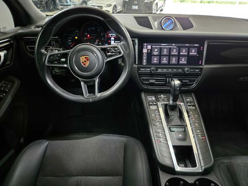 Used 2019 Porsche Macan AWD/4WD image 19