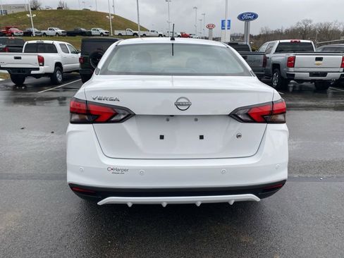 Used 2023 Nissan Versa S image 4