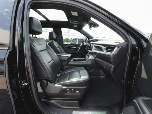 Used 2023 GMC Yukon XL Denali AWD/4WD image 50