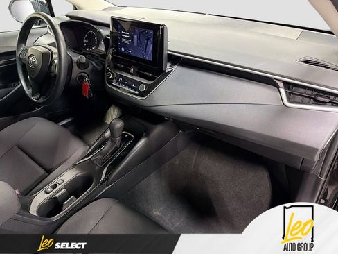 Used 2024 Toyota Corolla LE FWD image 27