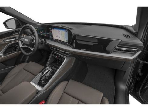 Used 2025 Audi Q5 Premium Plus w/ Premium Plus AWD/4WD image 17