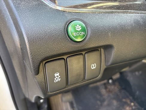 Used 2016 Honda CR-V EX-L image 18