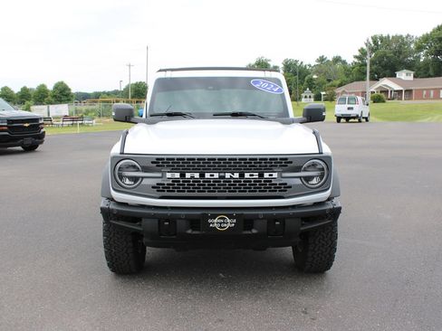 Used 2024 Ford Bronco Badlands AWD/4WD image 3