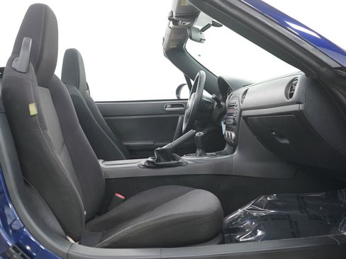 Used 2010 MAZDA MX-5 Miata Sport RWD image 12