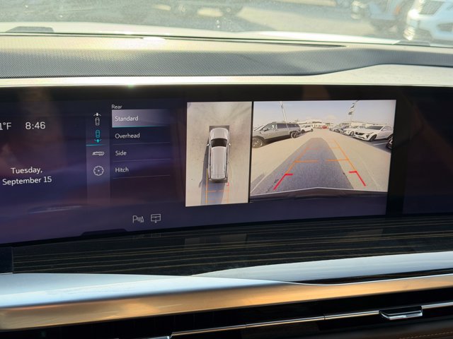 Used 2025 Cadillac Escalade Premium Luxury RWD image 18