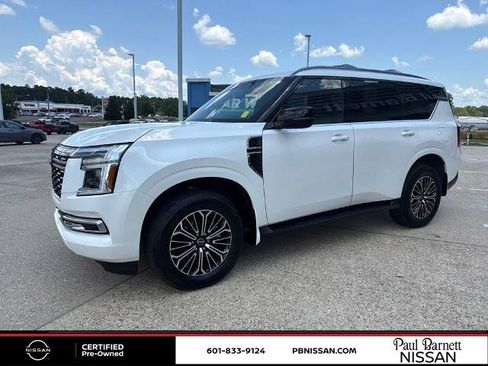 Certified 2025 Nissan Armada SL w/ Captain's Chari Seat Package AWD/4WD image 11