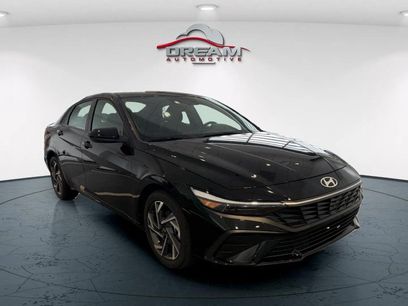 Used 2025 Hyundai Elantra Sport