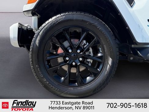 Used 2021 Jeep Wrangler Unlimited Sahara AWD/4WD image 12
