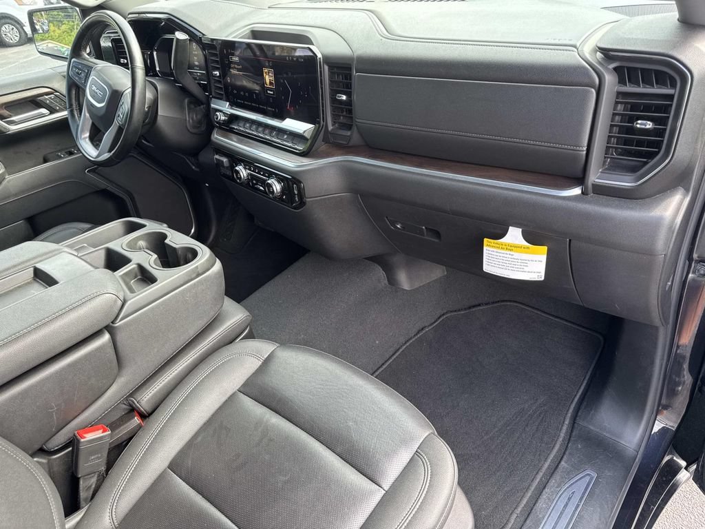 Used 2025 GMC Sierra 1500 SLT AWD/4WD image 23