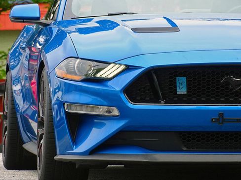 Used 2019 Ford Mustang GT Premium w/ GT Performance Package RWD image 10