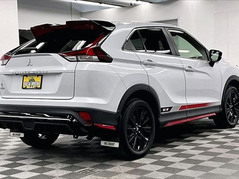 Used 2023 Mitsubishi Eclipse Cross SE image 13