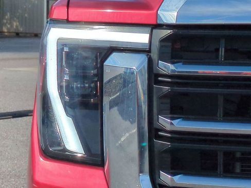 Used 2024 GMC Sierra 2500 SLT w/ SLT Premium Package image 10