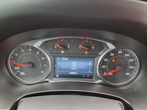 Used 2024 GMC Terrain SLE image 20