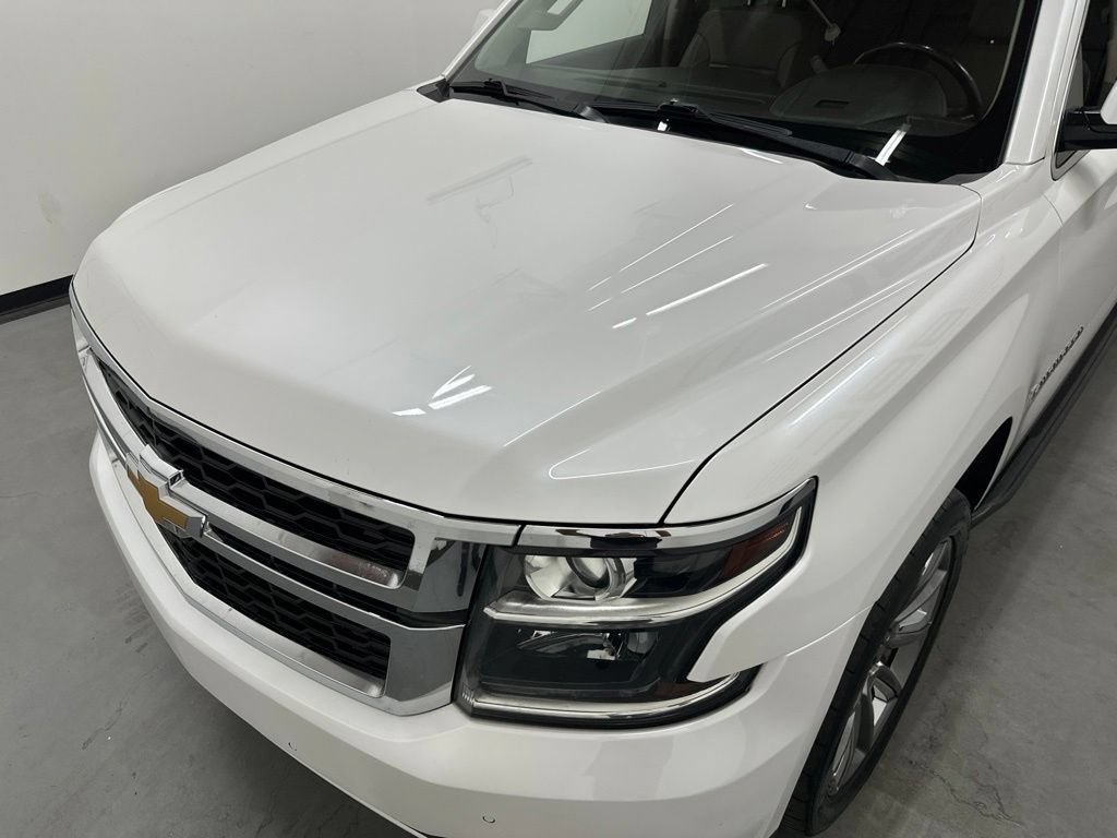Used 2020 Chevrolet Suburban LT w/ Luxury Package RWD image 27