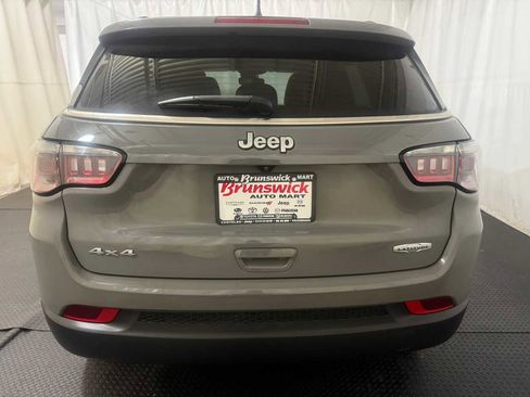 Used 2023 Jeep Compass Latitude image 16