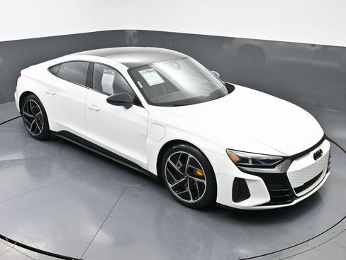 Used 2023 Audi RS e-tron GT w/ Carbon Performance Package image 44