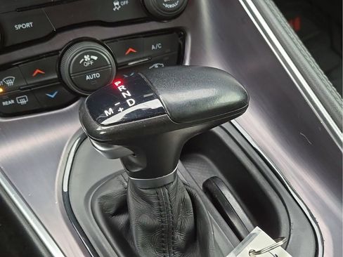 Used 2018 Dodge Challenger R/T image 22