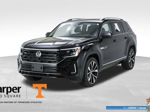 Used 2024 Volkswagen Atlas SEL Premium R-Line AWD/4WD image 1