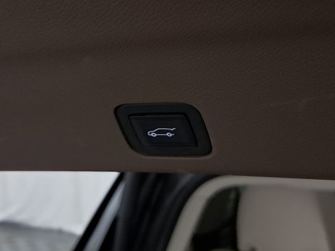 Used 2021 GMC Yukon Denali w/ Denali Premium Package image 56