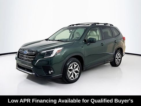 Used 2022 Subaru Forester Premium AWD/4WD image 3