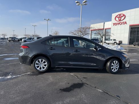Used 2026 Toyota Corolla LE image 10
