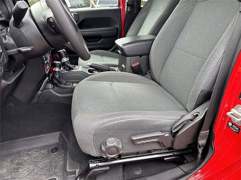 Certified 2024 Jeep Gladiator Sport image 13