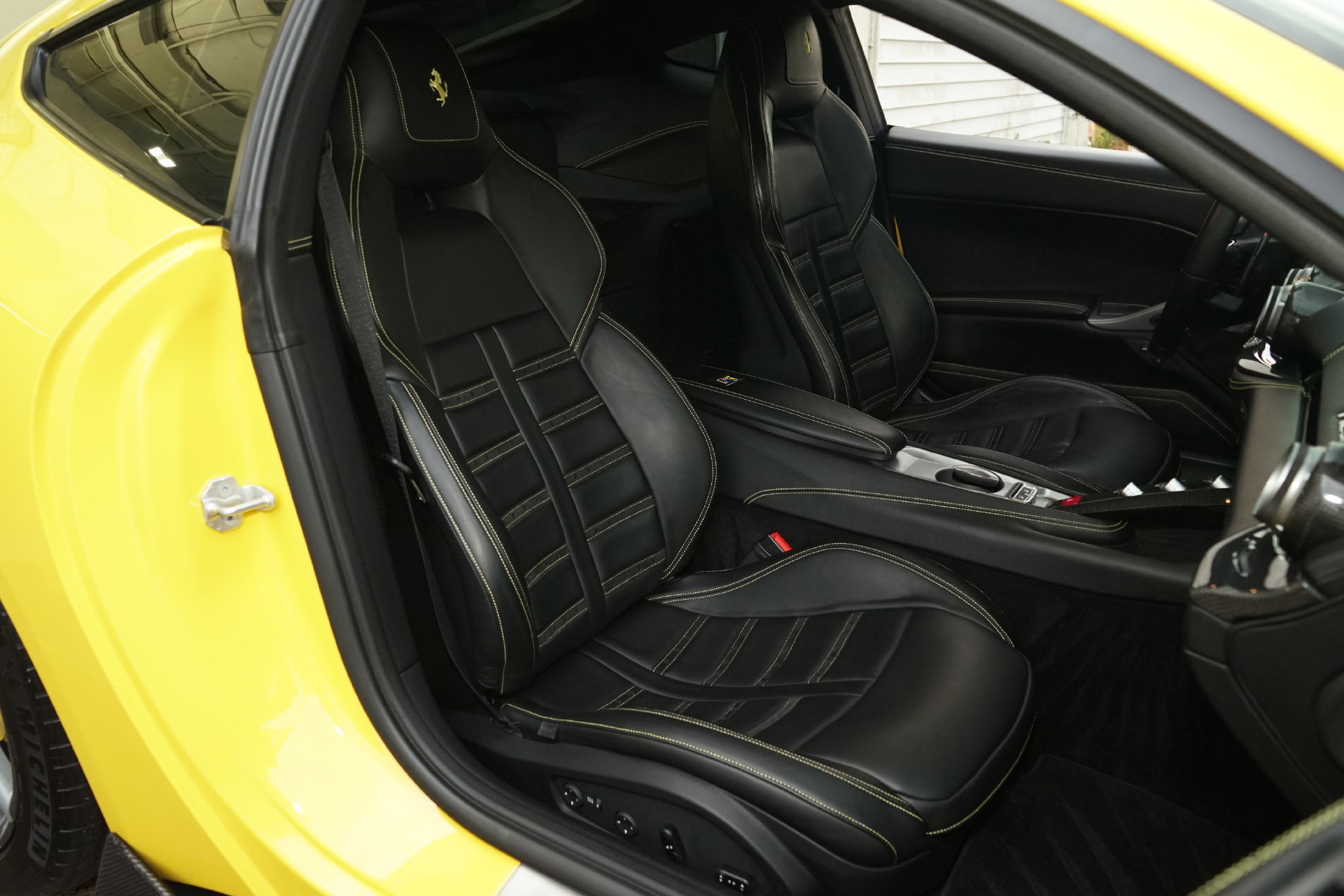 Used 2015 Ferrari F12 Berlinetta RWD image 12